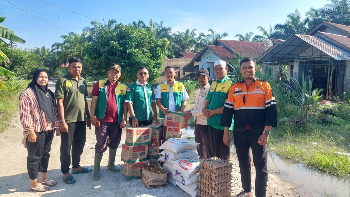 Respons Cepat! BAZNAS Batu Bara Turun Langsung Bantu Pengungsi Banjir