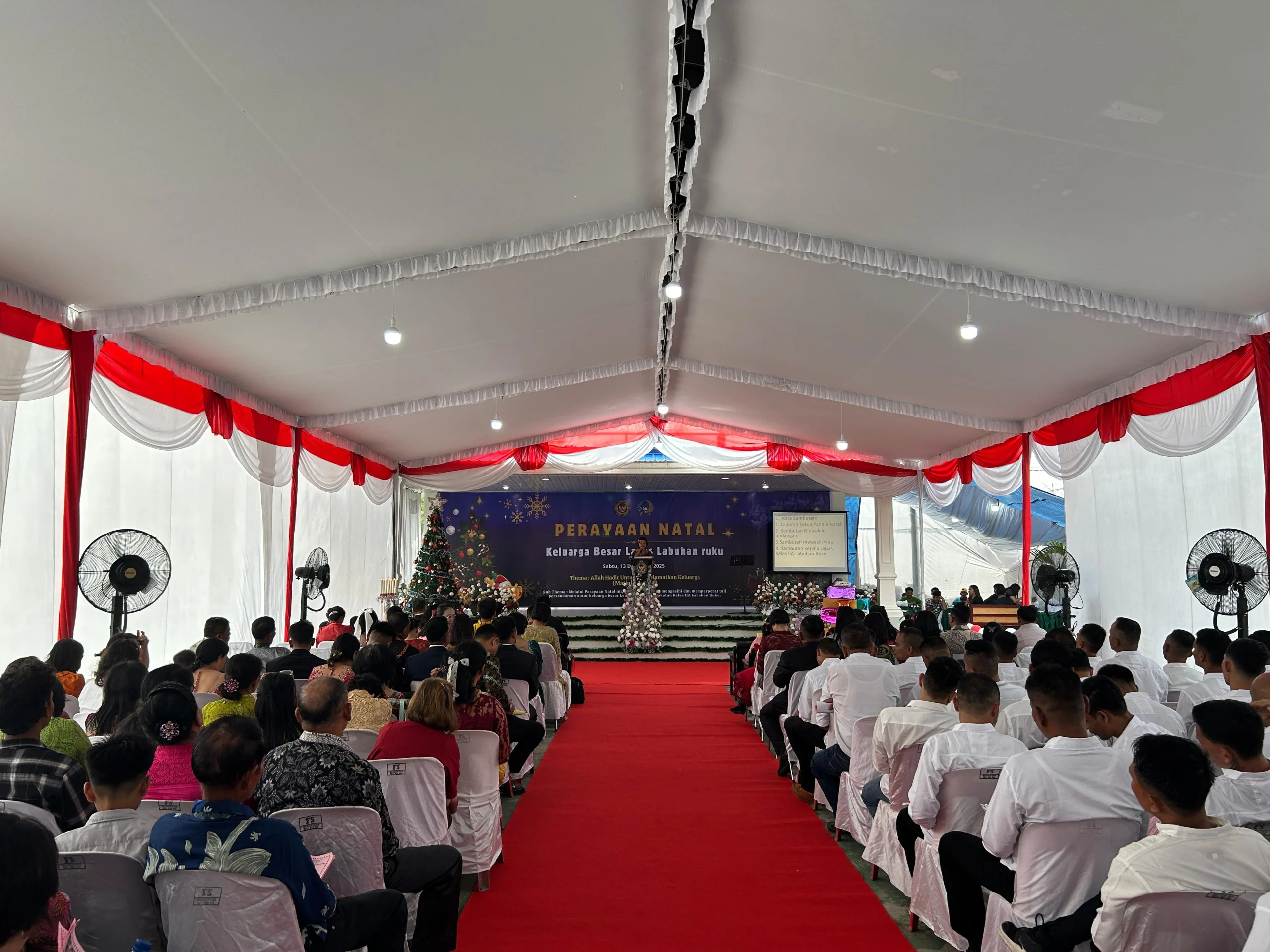 Natal Penuh Harapan, Pegawai dan Warga Binaan Lapas Labuhan Ruku Rayakan Kebersamaan