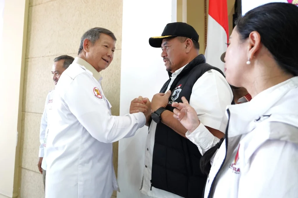 Bupati dan Wakil Bupati Batu Bara Hadiri Gerakan Penanaman Pohon di Tarutung