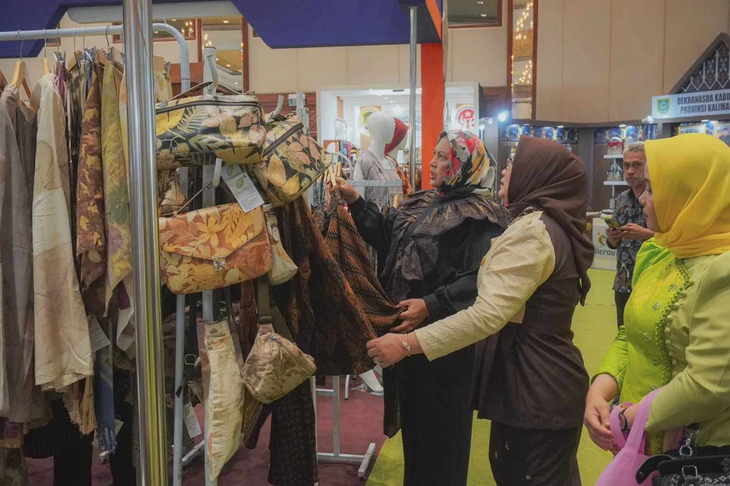 Ketua Dekranasda Batu Bara Hadiri Pembukaan Pameran INACRAFT 2026