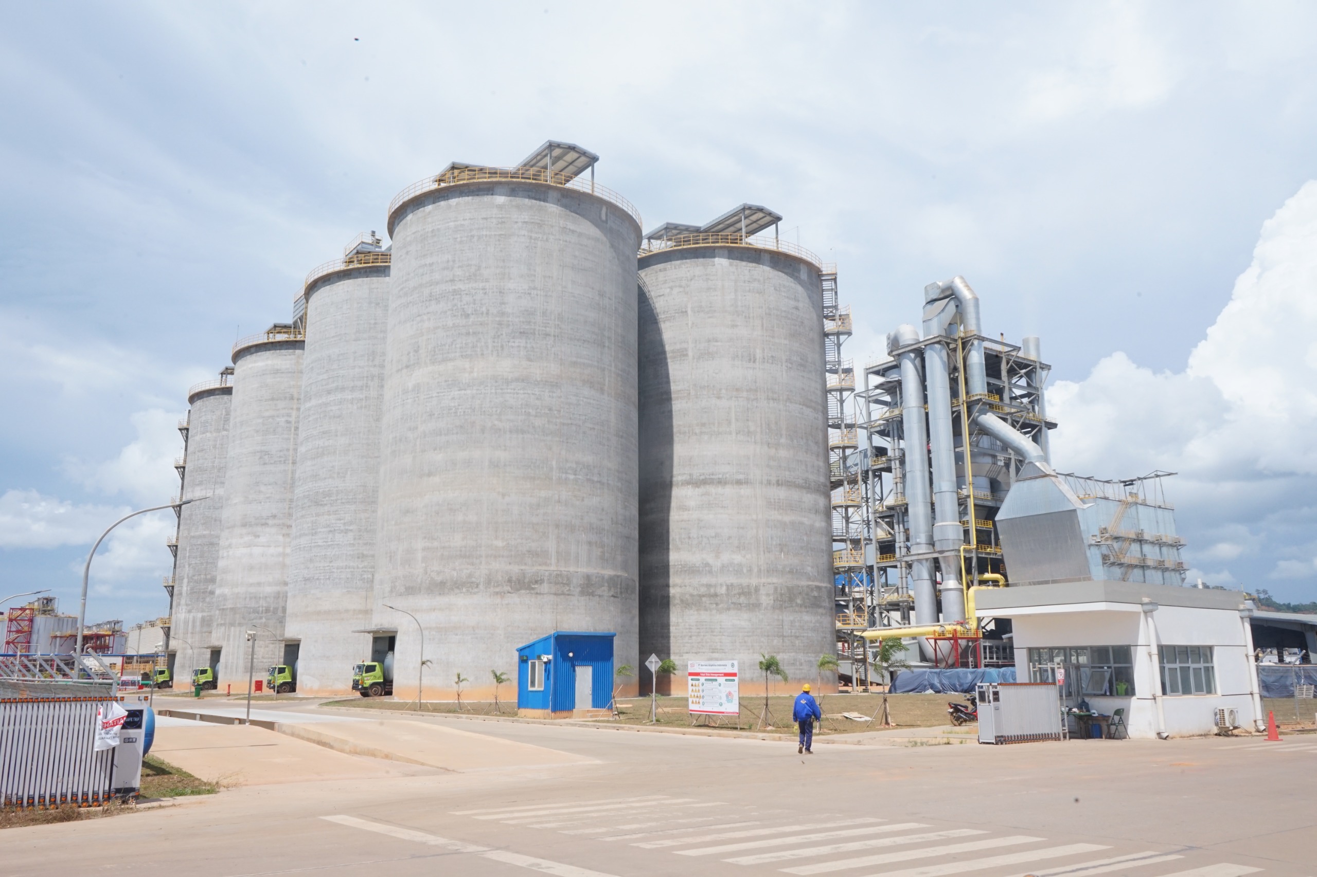 Danantara Indonesia Serentak Resmikan 6 Proyek Hilirisasi Fase-I dengan Total Nilai Investasi Hingga US$ 7 Miliar