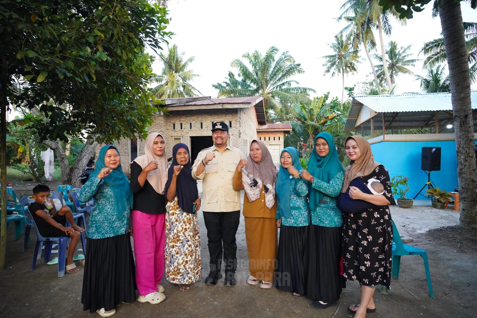 Dorong Penguatan Ekonomi Melalui UMKM, Bupati Baharuddin Resmikan UMKM Bahagia Tempe