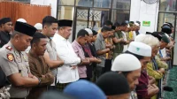 Pererat Tali Silaturahmi, Bupati Baharuddin Safari Ramadhan ke Tanjung Tiram Pererat Tali Silaturahmi, Bupati Baharuddin Safari Ramadhan ke Tanjung Tiram