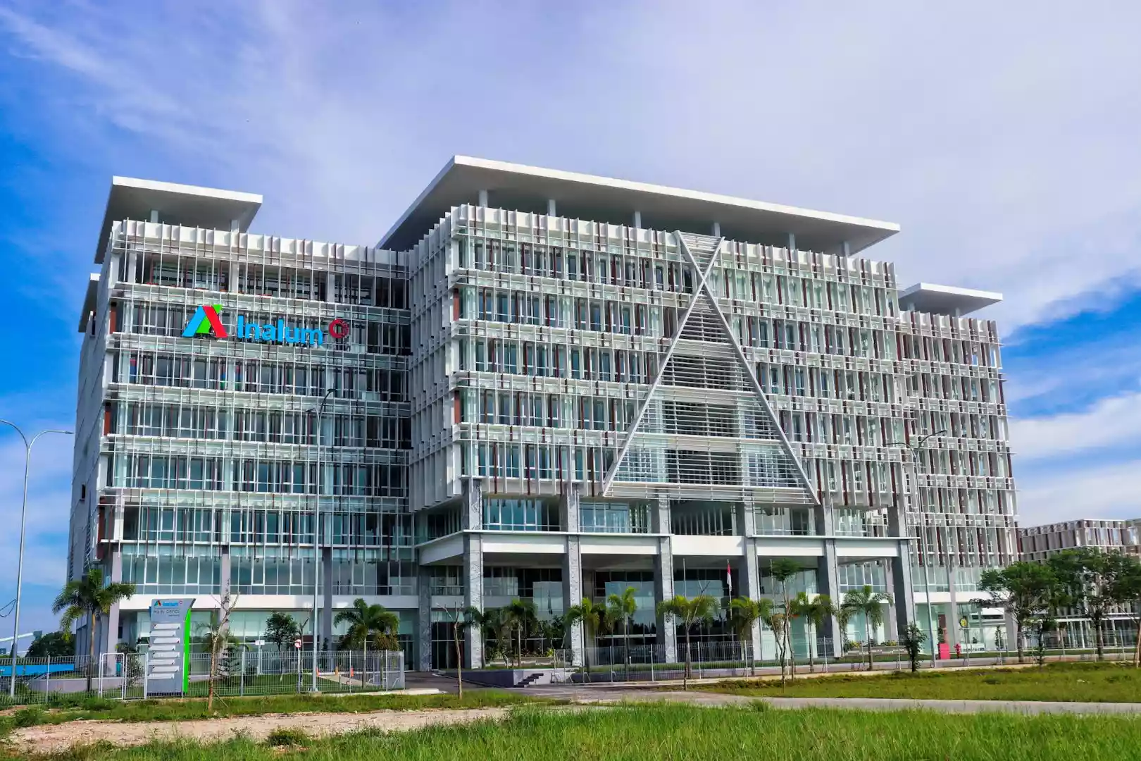 Perkuat Kepatuhan Hukum CSR, Inalum Salurkan Rp33,56 Miliar untuk Pengembangan Masyarakat dan Lingkungan