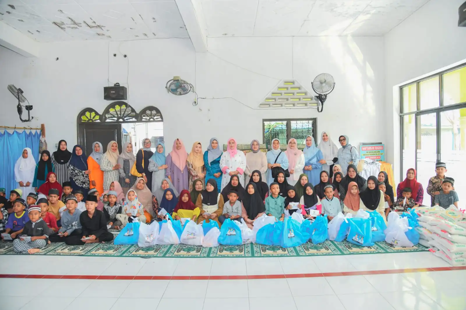 Ny. Henny Heridawaty Tegaskan Komitmen TP PKK Batu Bara Hadir di tengah Masyarakat Melalui Aksi Sosial