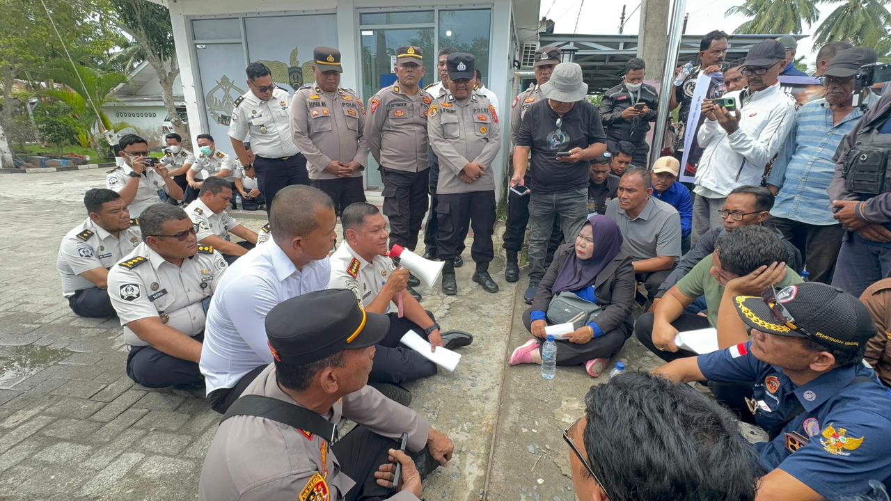 Kalapas Labuhan Ruku Sambut Humanis Aksi Unjuk Rasa Wartawan, Utamakan Dialog dan Keterbukaan Informasi