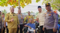 Bupati Batu Bara Pastikan Pelayanan Publik Makin Dekat Melalui Program BERLAYAR di Kecamatan Datuk Lima Puluh Bupati Batu Bara Pastikan Pelayanan Publik Makin Dekat Melalui Program BERLAYAR di Kecamatan Datuk Lima Puluh