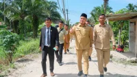 Wakil Bupati Syafrizal Tinjau BERLAYAR, Pastikan Pelayanan Publik Hadir hingga Desa Wakil Bupati Syafrizal Tinjau BERLAYAR, Pastikan Pelayanan Publik Hadir hingga Desa